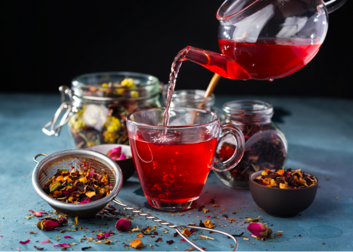 Infusi di frutta: benefici e controindicazioni